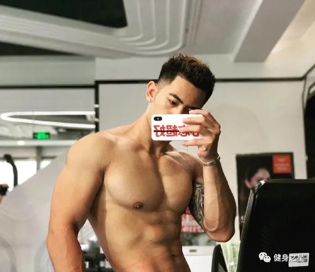 南京筋肉小狼狗走紅，顏值身材撩爆網友，這身材著實令人羨慕 健身減肥達人 第5张