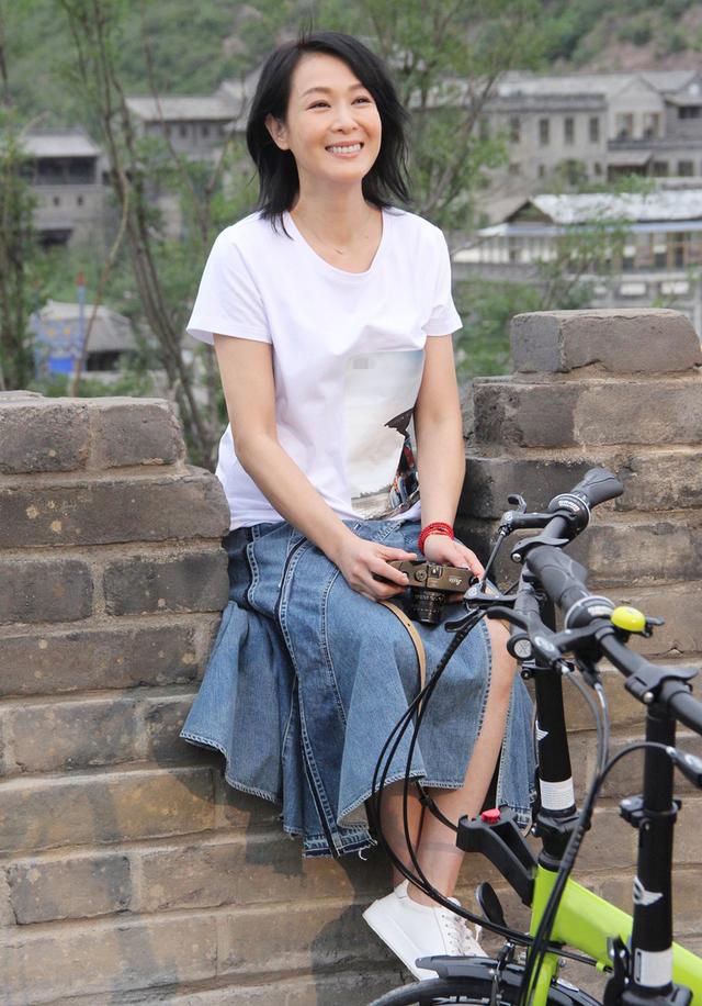 奶茶劉若英：撮合離異父母復婚失敗，父親離世痛了她和母親的心 娛樂八卦吃瓜 第8张