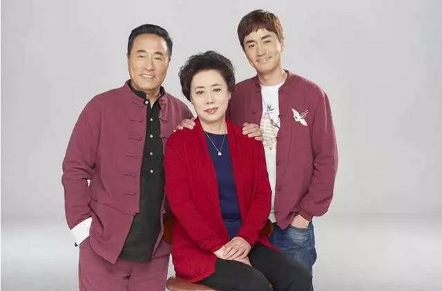 姐姐嫁給陸毅，妹妹嫁給郭京飛，丈母娘對兩個女婿的態度卻不同？ 娛樂八卦吃瓜 第1张