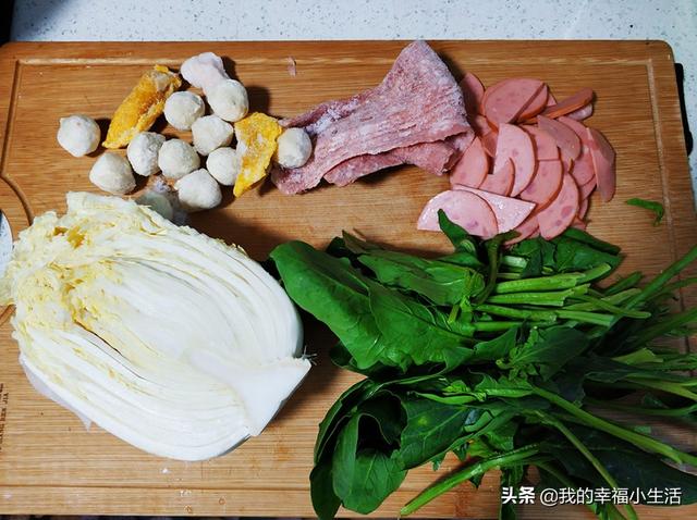 情人节送老公什么已婚夫妻的情人节，有做饭的，有送礼物的，这就是普通家庭
