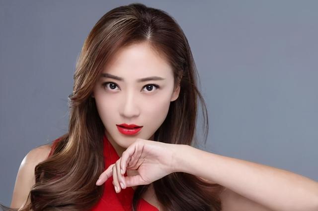 山雞哥陳小春求婚應采兒哭泣到無法言喻，為何？霸氣古惑仔情感史 娛樂八卦吃瓜 第19张