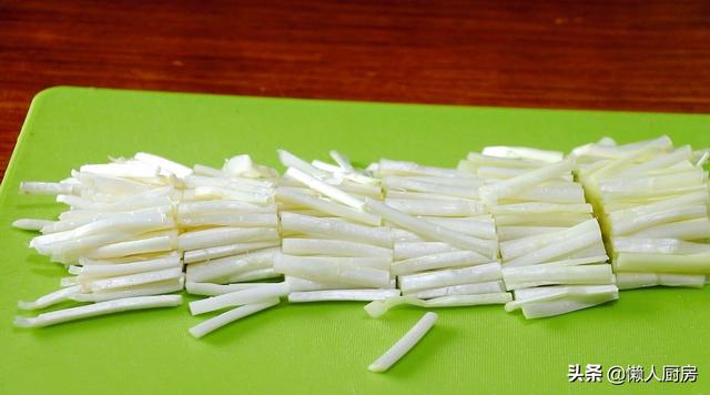 37元買了2條鮮活的八爪魚，便宜嗎？配上韭黃簡單炒一炒，下飯 熱愛美食 第8张