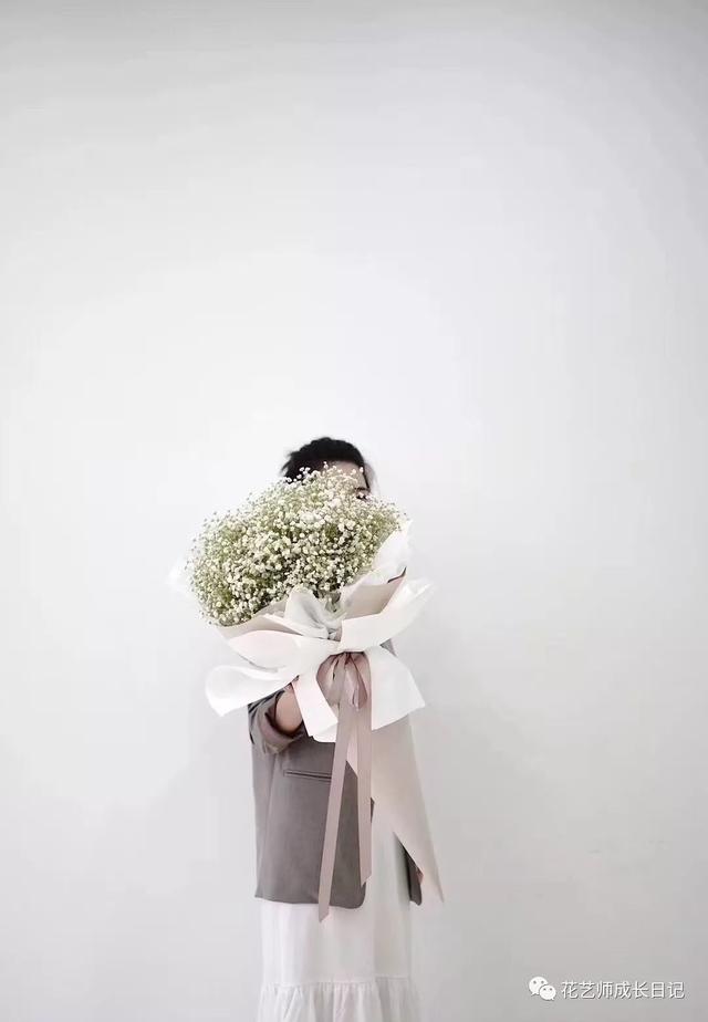 情人节送女孩什么礼物除了红玫瑰，七夕节我们还可以送哪些花表达爱？
