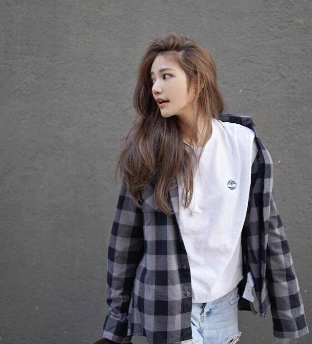 44歲大媽似少女，身材完美身段柔軟，凍齡的秘訣原來是瑜伽 街拍正妹 第7张