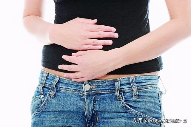 41歲秦嵐戀上小19歲小奶狗？還有56cm小腰？3步解鎖同款小蠻腰 健身減肥達人 第23张
