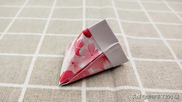 小礼物盒怎么折,包礼物怎么包