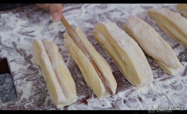 油条的制作方法和步骤（炸油条手法窍门）