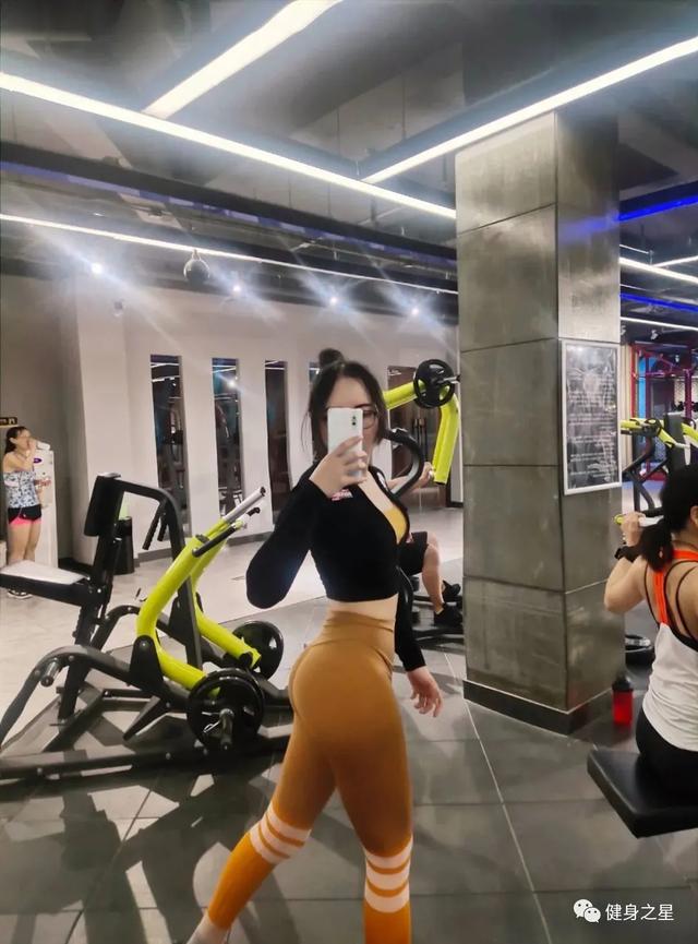 健身的女生有多美？這位95後小姐姐的身材，也太辣了 街拍正妹 第4张