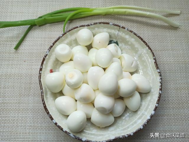 鵪鶉蛋的營養價值不亞於雞蛋，要常做給孩子吃，教你4種家常做法 熱愛美食 第22张