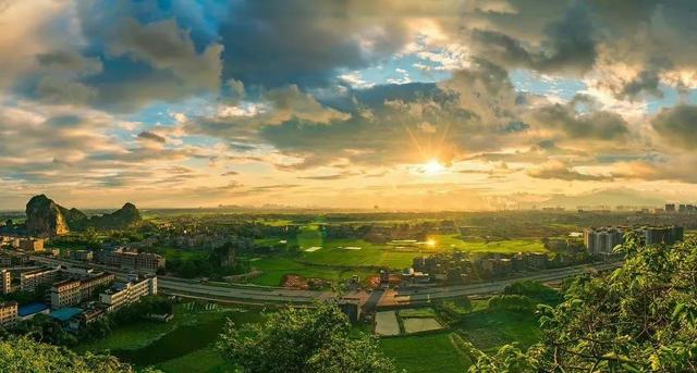 适合发出去玩的短句简单（适合去旅游发的文案）