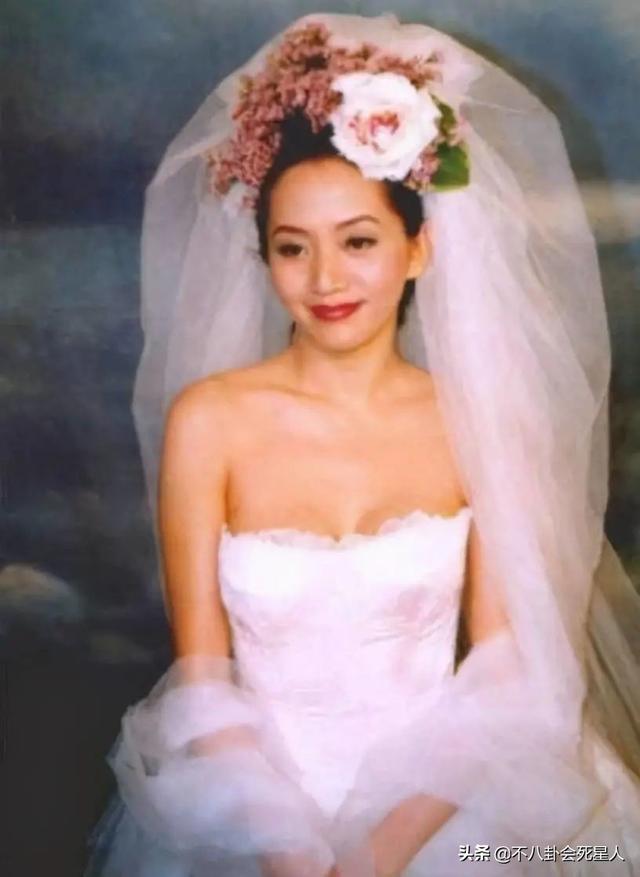 蔡少芬年轻经历，天妒美人5位港星家世惨