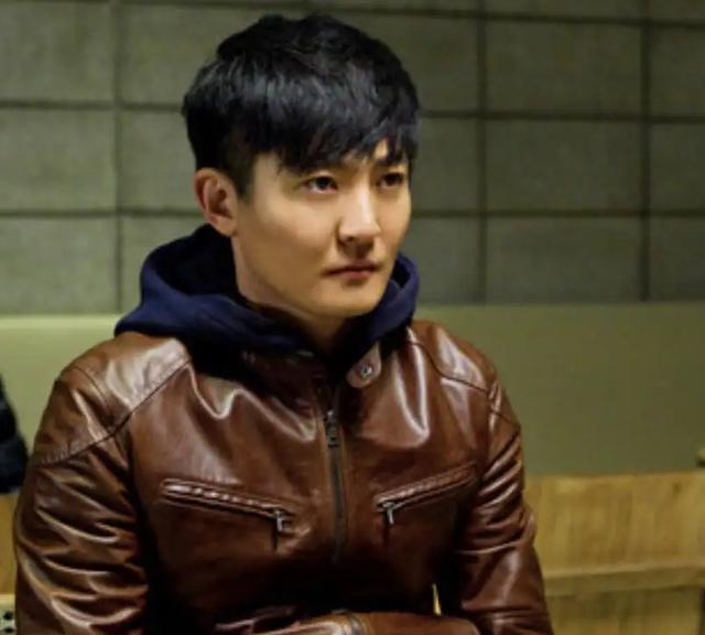 郭京飞和鲍莉儿子，老男孩郭京飞与鲍莉闪婚