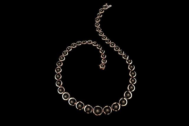 自然界中的黑色宝石，各种漂亮宝石和能量宝石