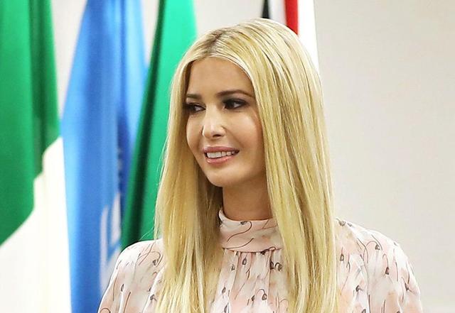 伊万卡·特朗普，被丈夫紧紧抱在怀中