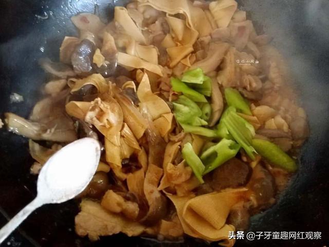 蜀中桃子姐营销分析（从农村主妇到网红）