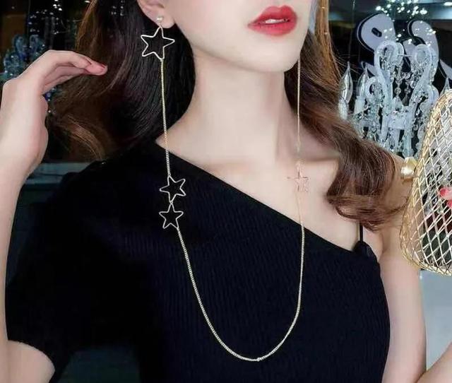 耳线的戴法（耳钉耳坠耳环耳线怎么戴）