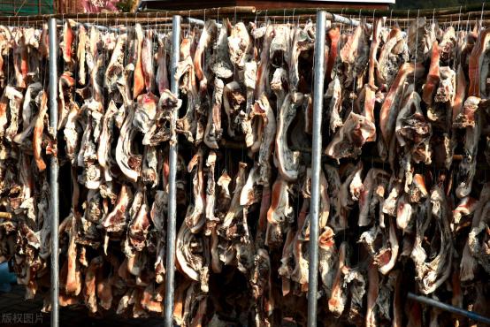 腌腊肉的制作方法及用料（腌腊肉盐和调料比例是多少）