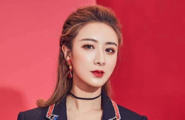 薇娅偷税漏税被罚13亿！有关部门多次督促仍不整改，真掉钱眼里了(图1)