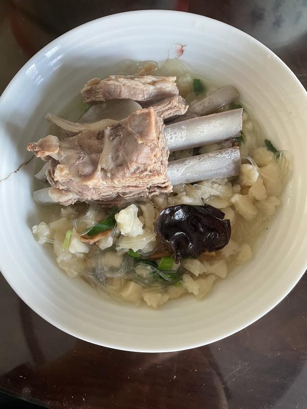 羊肉泡馍怎么做好吃（羊肉泡馍正宗做法与配料）