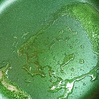 大席上的鸡蛋块做法，小葱鸡蛋饼