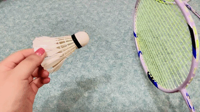 羽毛球拍如何选择适合自己，羽毛球拍怎么选