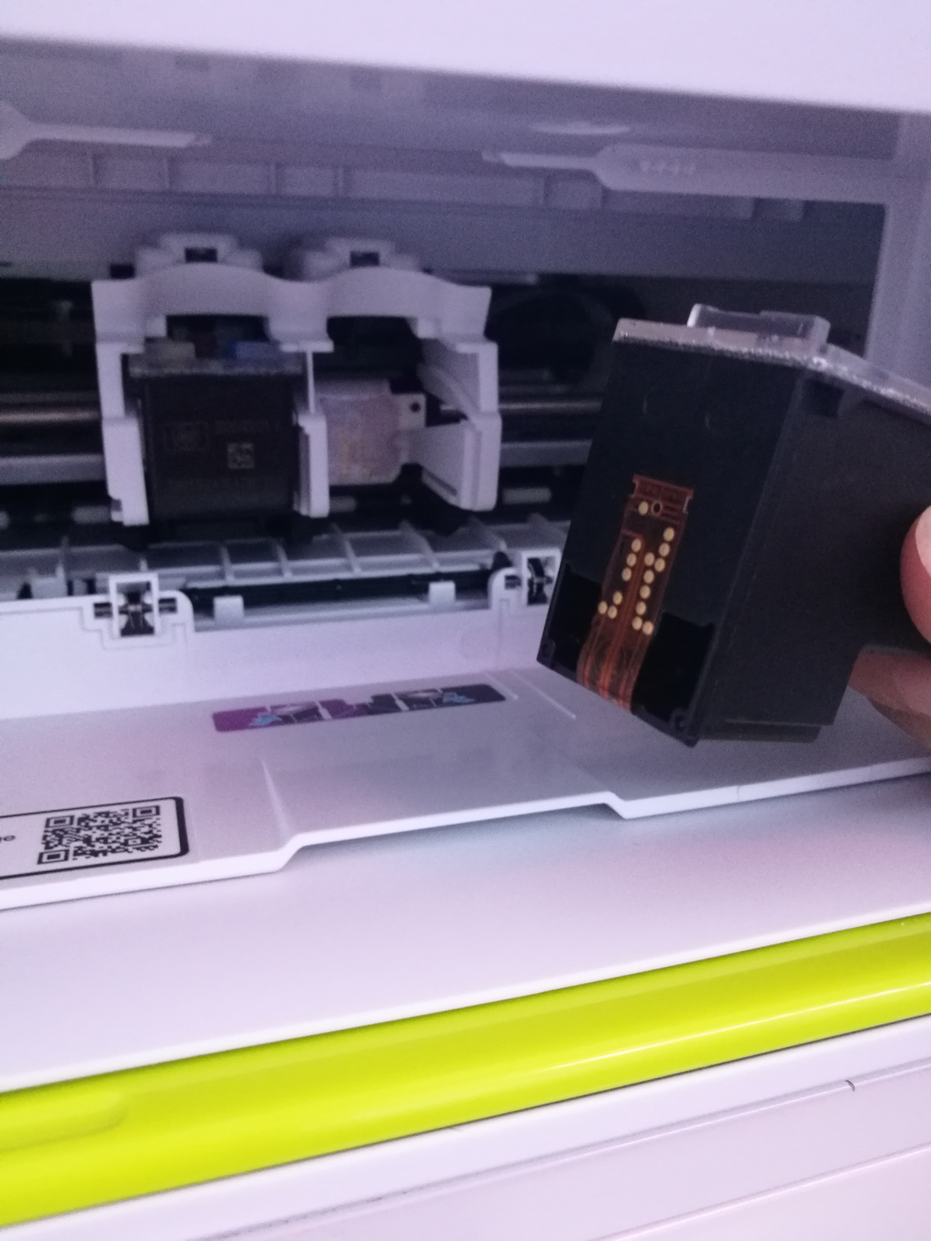 惠普2132打印机使用说明惠普2132换了墨盒还亮
