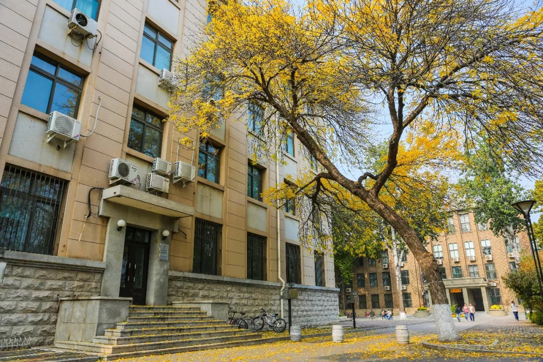 八个分科大学之一的农科大学正是如今农大的雏形和矿大经常被人调侃