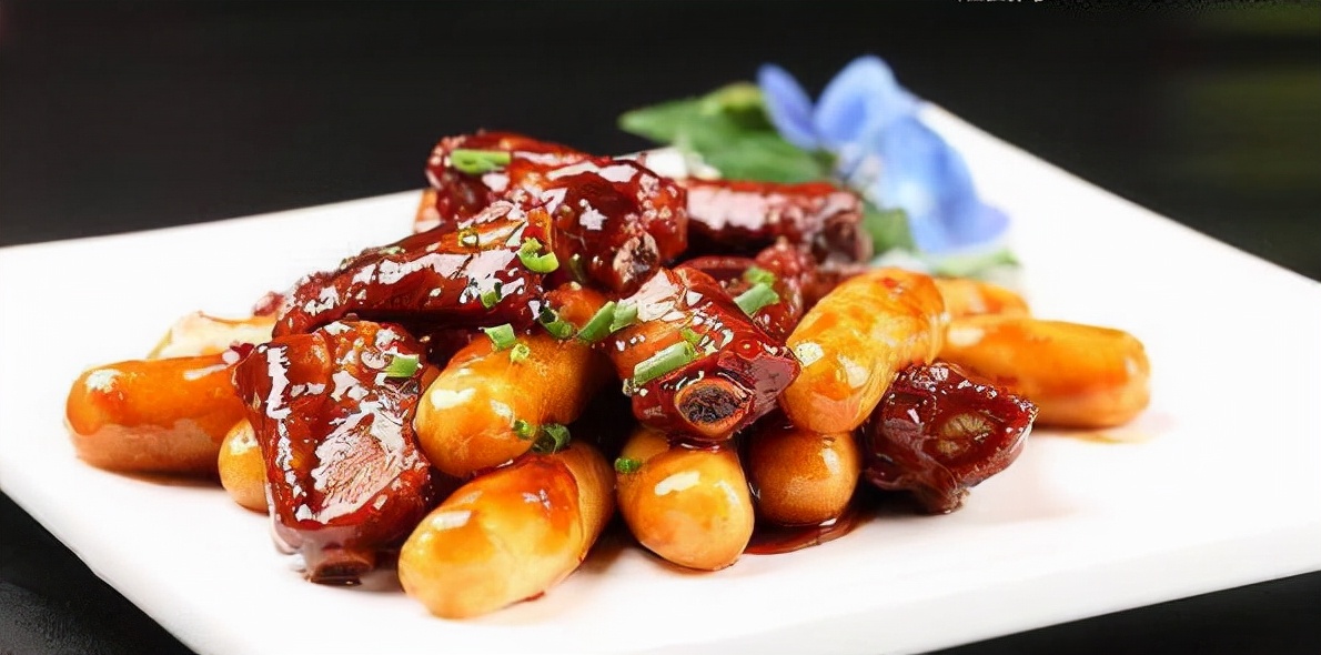 去魔都上海旅游，这十大特色美食一定要品尝一下，真的太美味了