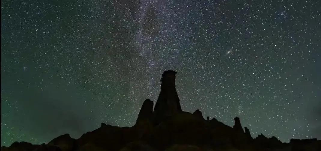 都是那么寻常在海拔4200米的暗夜公园当您凝望星空,星空也在对