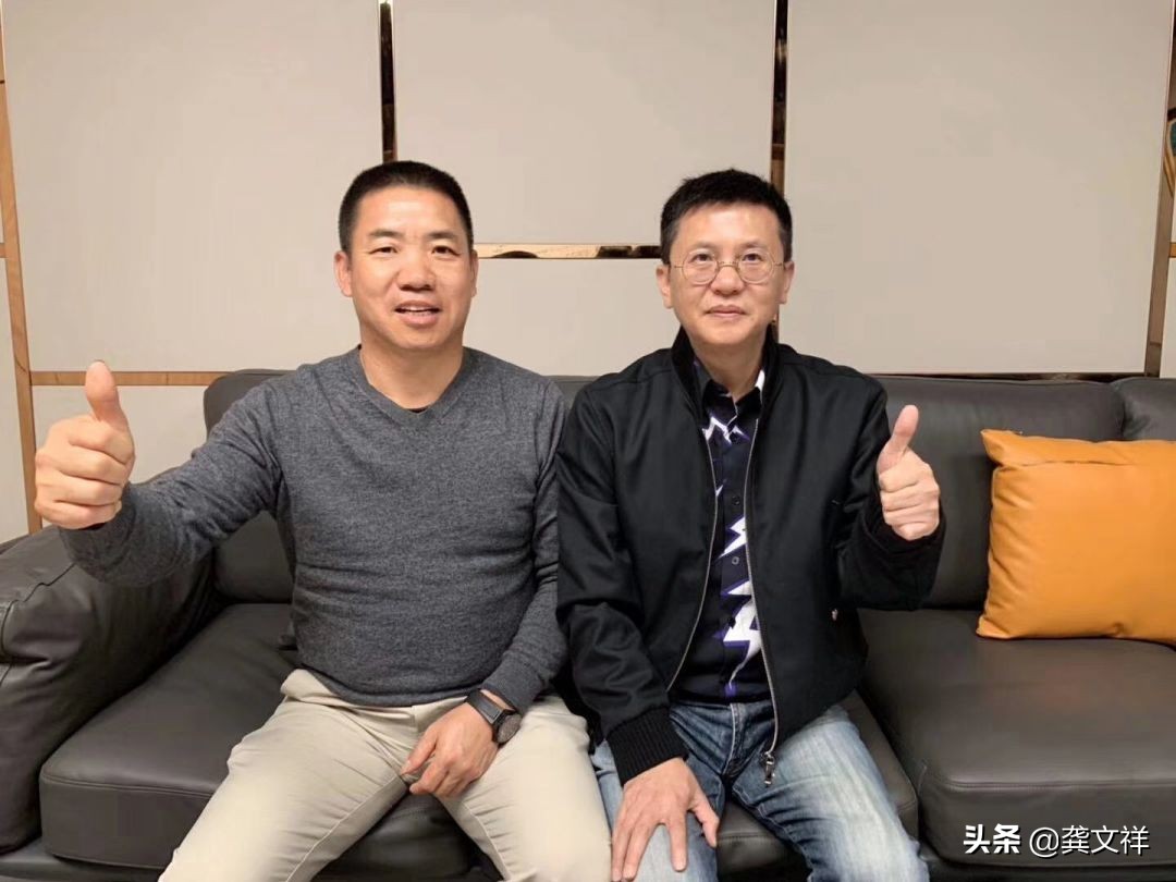 华体会手机版app官网下载商(用抖音做微商：1个人做抖音，粉丝3.9万，招了2000个代理)  第1张