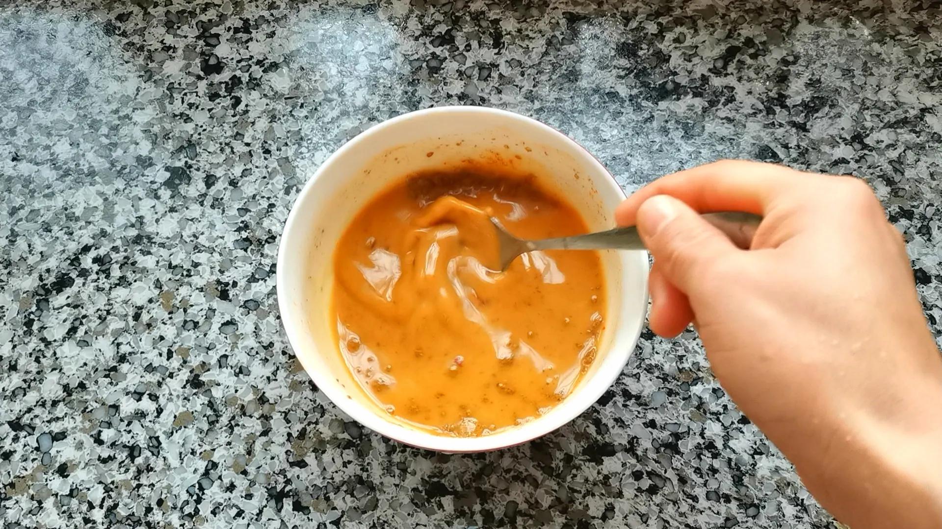 自制手抓饼皮的做法（13个步骤制作简单干净又卫生）