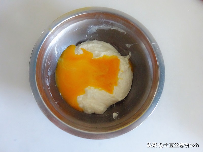 蒸蛋糕制作方法（这样做蒸蛋糕好吃又松软）