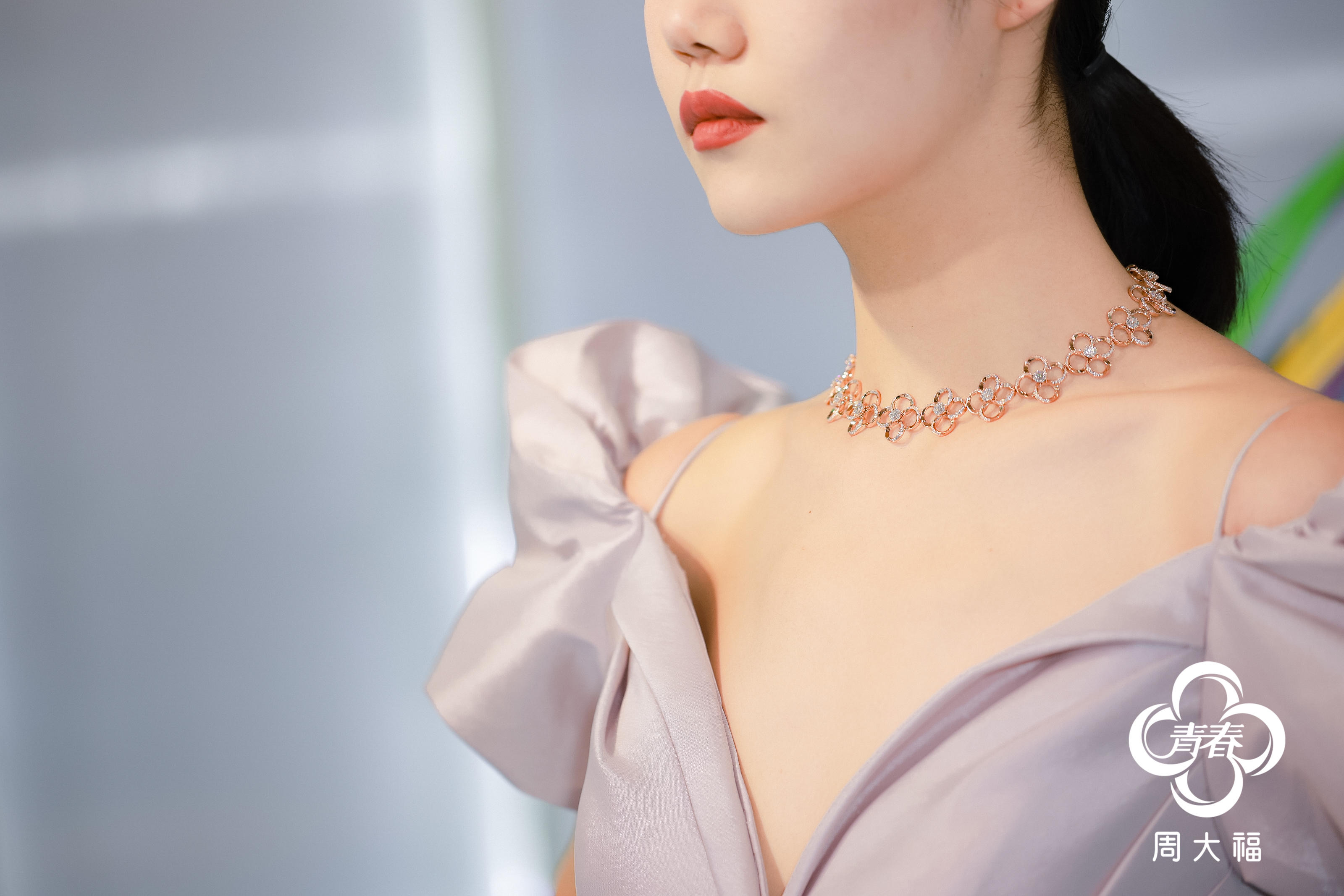 周大福珠宝集团代言人李冰冰出席青春88系列发布会,诠释永恒美丽