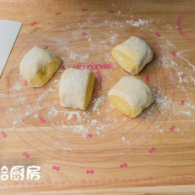 玉米饼子怎么做好吃（简单易上手的玉米饼子教程）