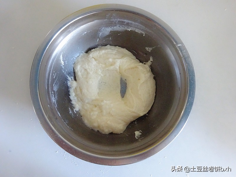 蒸蛋糕制作方法（这样做蒸蛋糕好吃又松软）