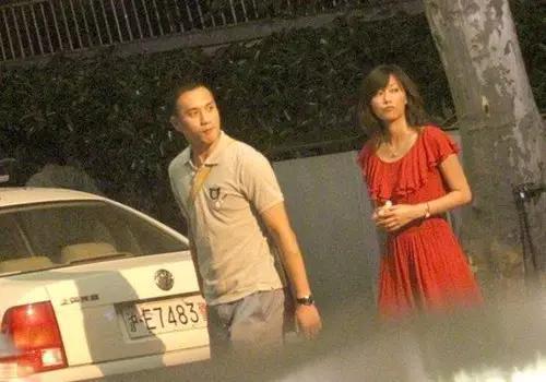 "才女"徐静蕾的迷乱情史:插足王朔婚姻,却转身跟高圆圆抢男友