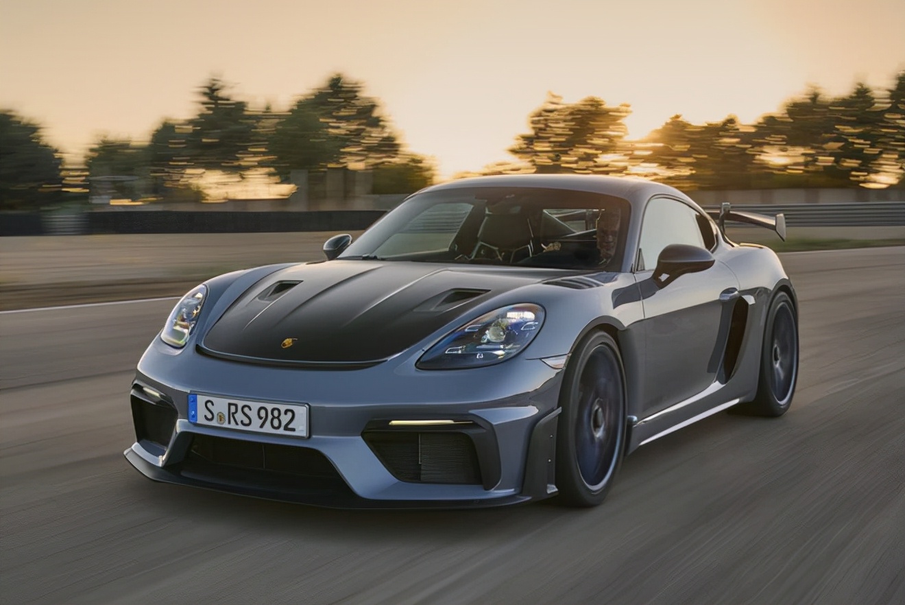 保时捷推出"具有赛车基因"的新型跑车718 cayman gt4 rs clubsport