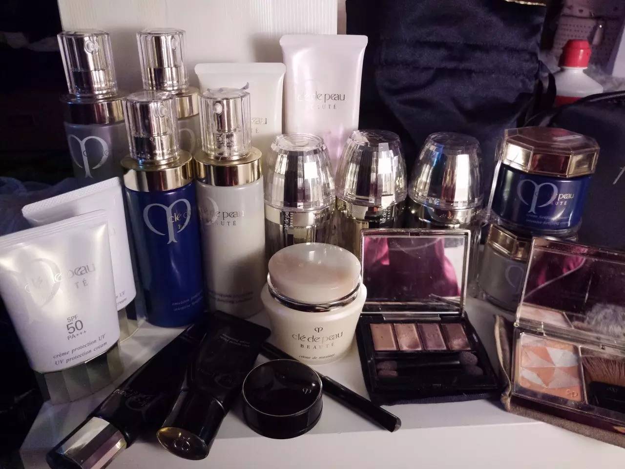 兰蔻属于什么档次，雅诗兰黛属于什么档次（这些真正的高端美妆品牌为何“高”不过兰蔻等）