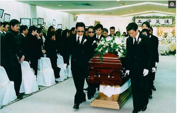 张国荣葬礼梅艳芳,张国荣救场梅艳芳视频