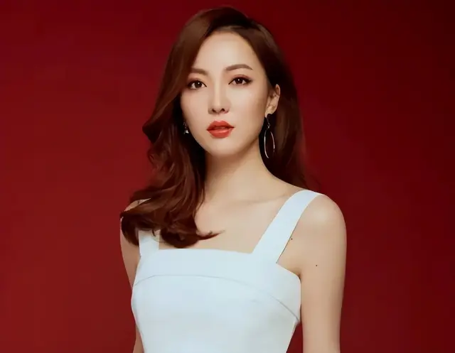 Yu Sheng is the host of Anhui Satellite TV. She has hosted variety ...