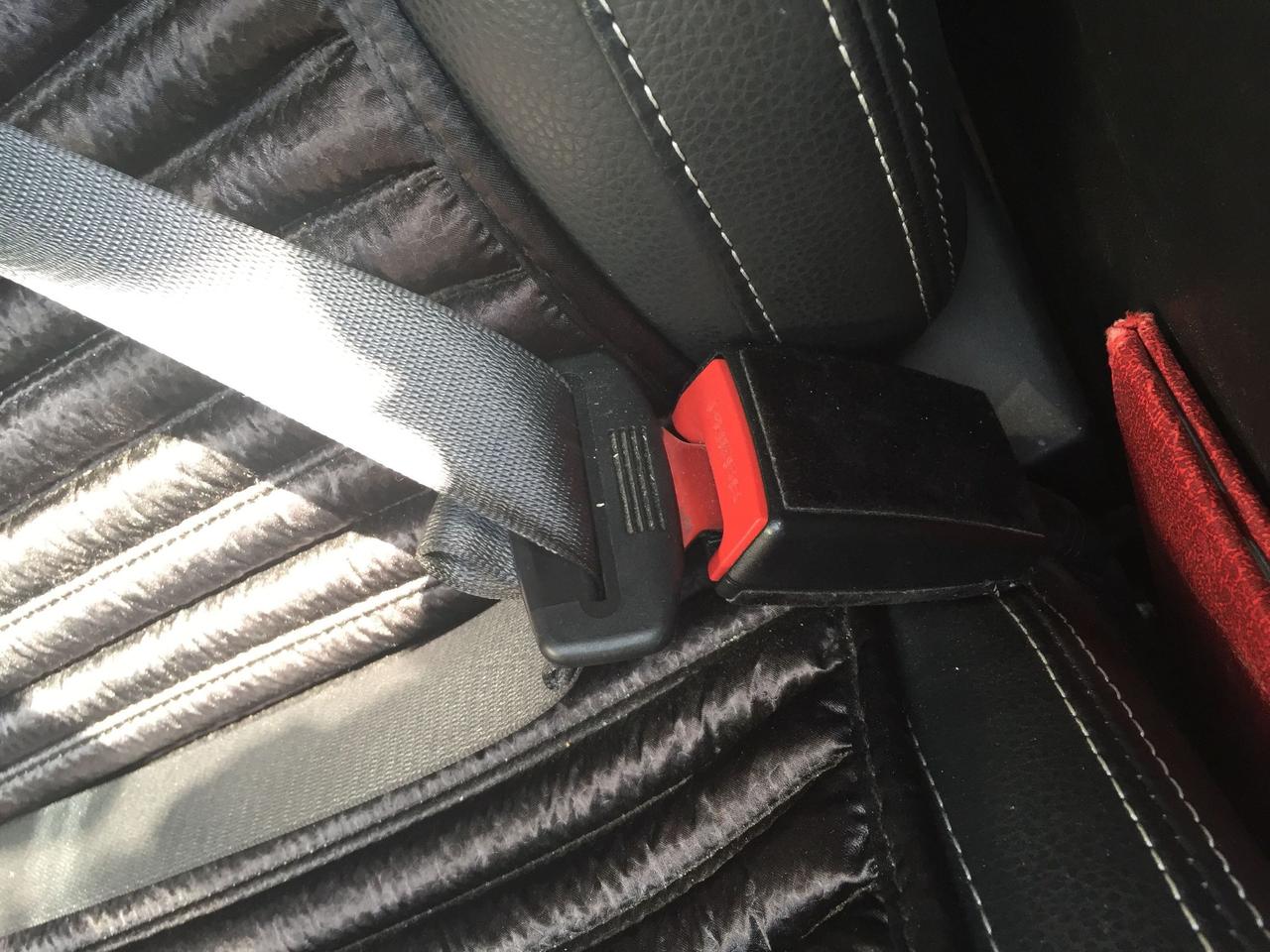 安全带锁扣和儿童座椅安全带为行别人的安全保驾护航