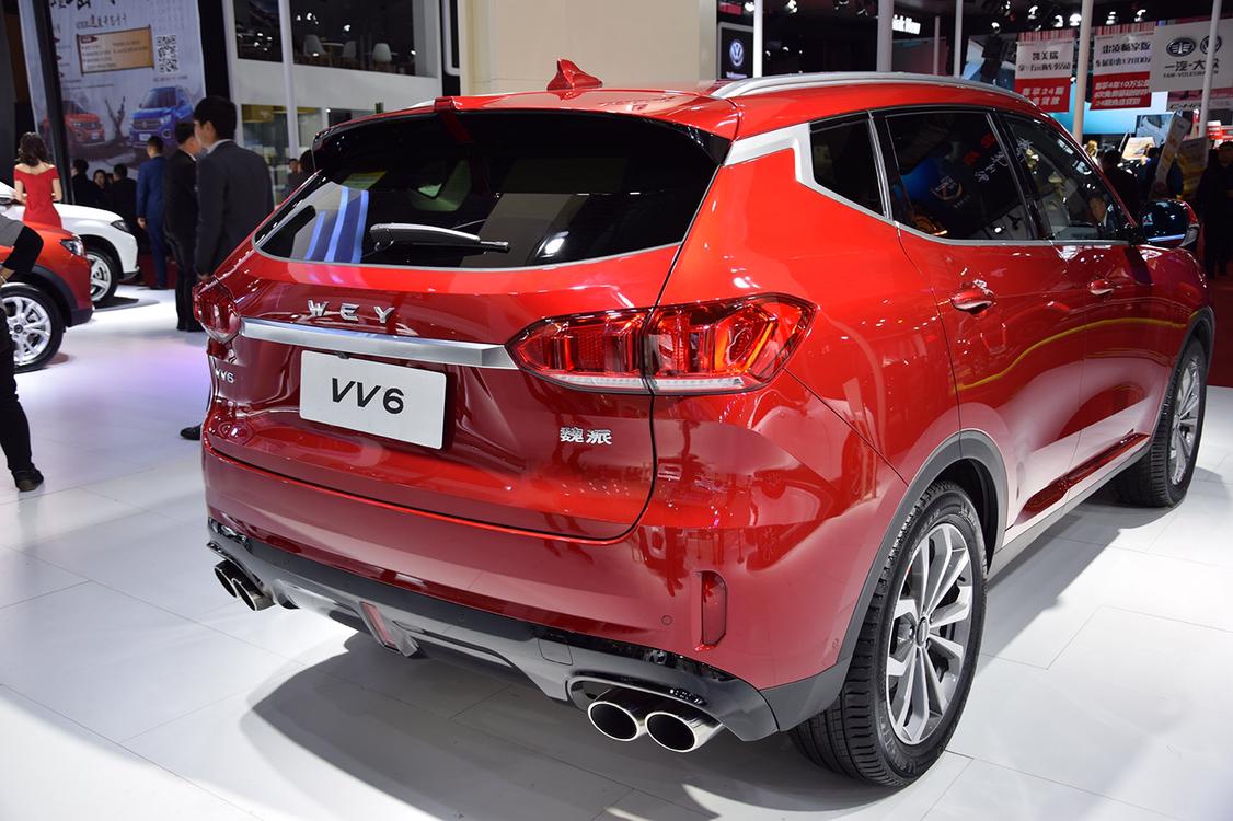 车展上的红色#长城魏派vv6#这个颜色你觉得怎么样,漂亮吗