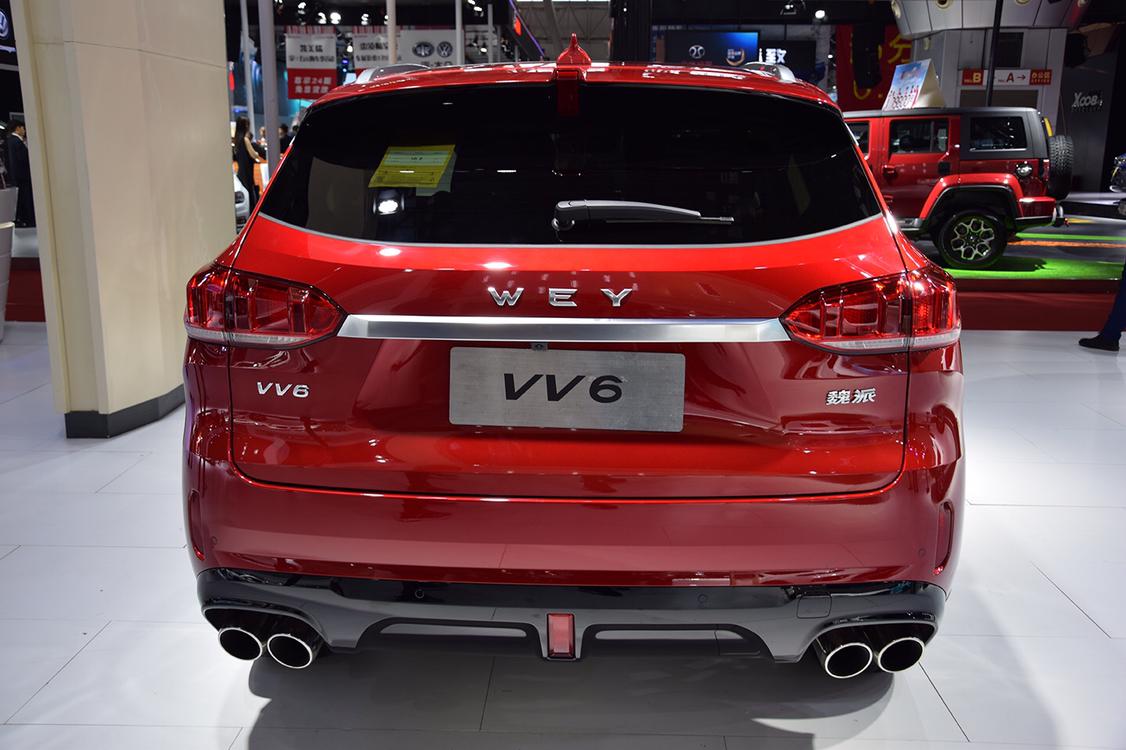 车展上的红色#长城魏派vv6#这个颜色你觉得怎么样,漂亮吗