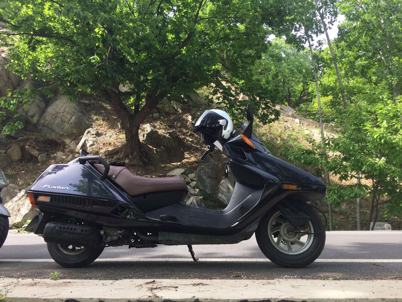 个人收藏车之88年本田cn250陆地巡洋舰