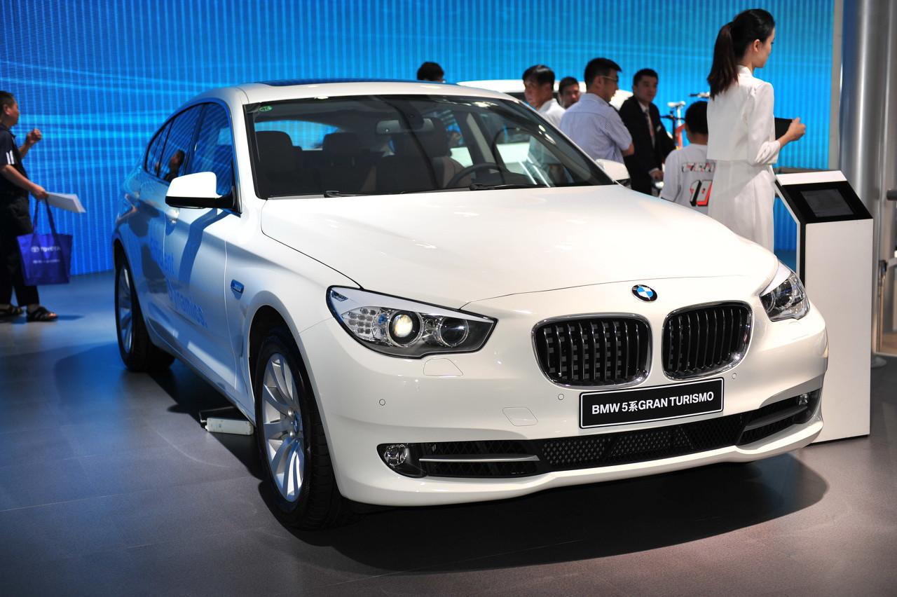 宝马430和奔驰c300双门,该如何选择?喜欢双门轿跑,看了