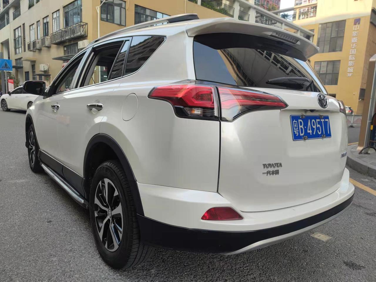 急售18年丰田rav4荣放20两驱豪华