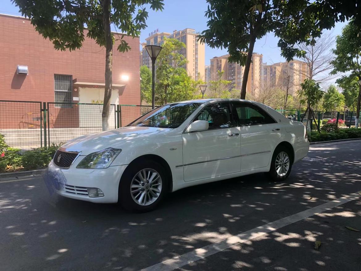 12代皇冠白色的怎么样04