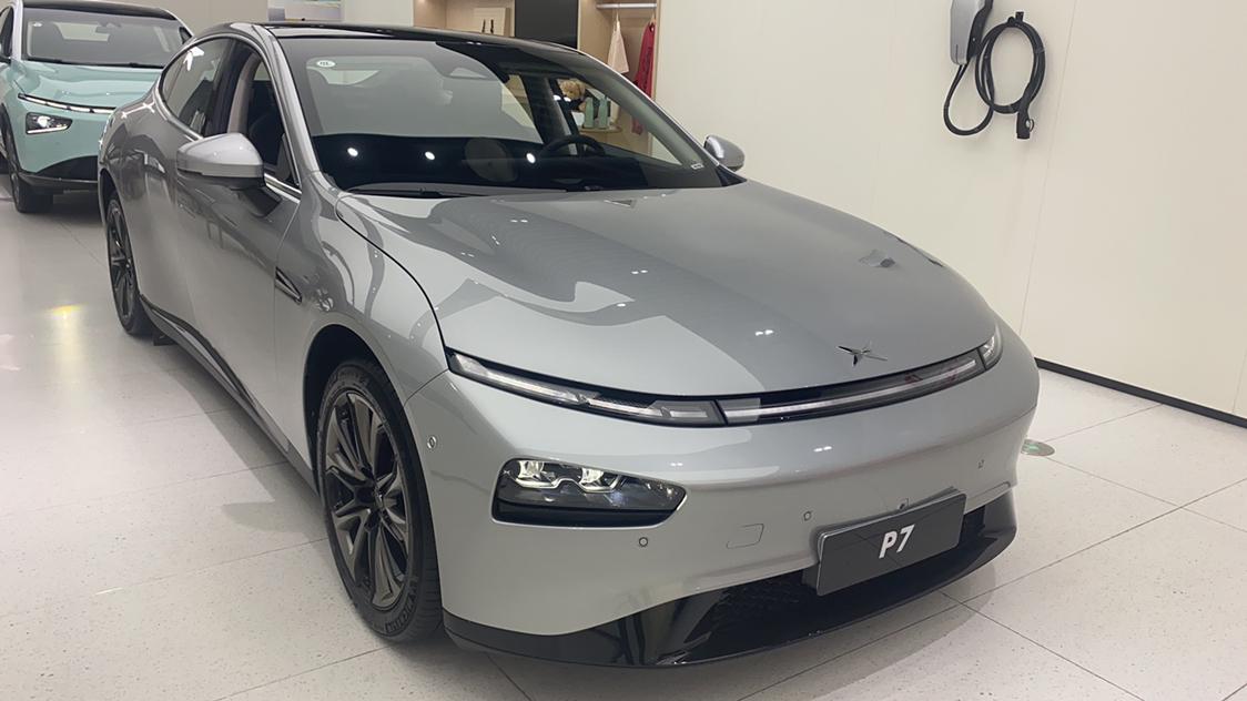 小鹏p7月光银 yyds_小鹏汽车p7车友圈_懂车帝