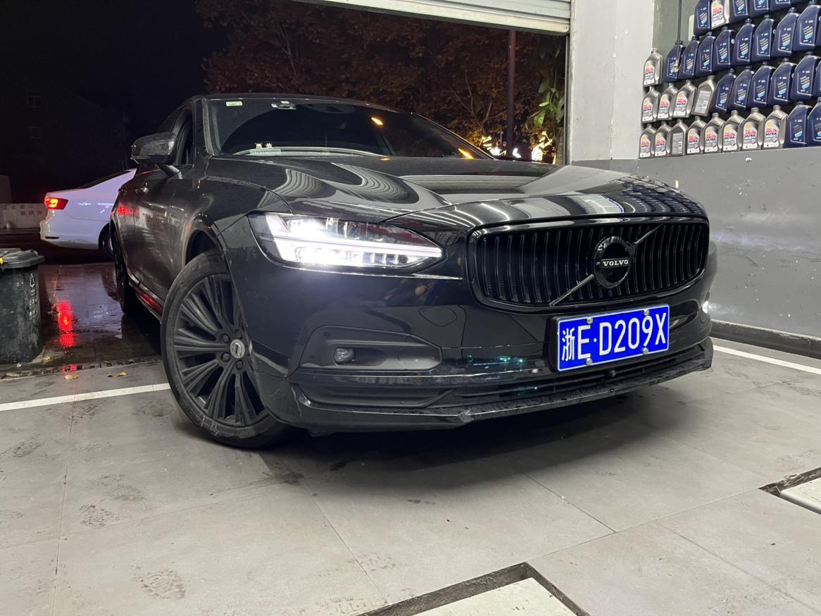 沃尔沃黑武士也挺帅