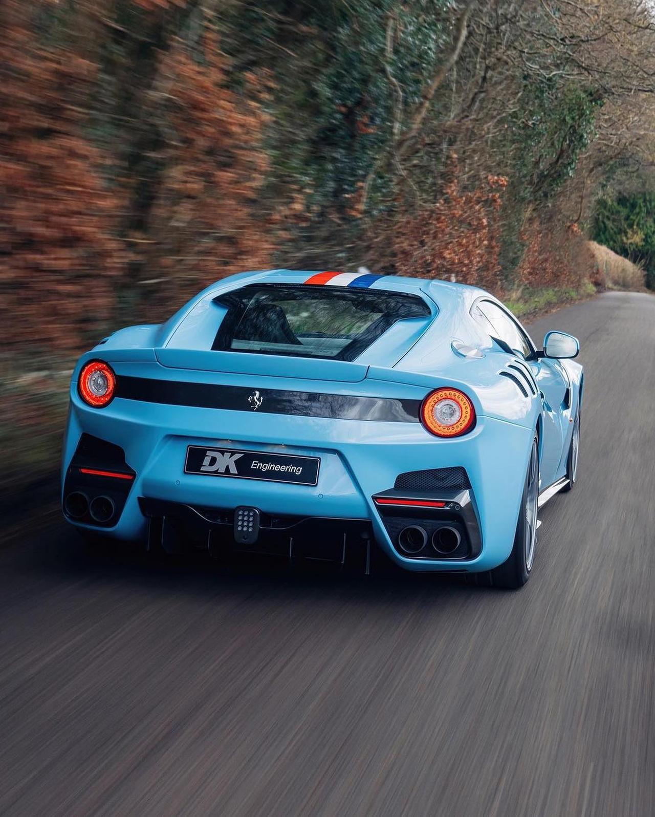 法拉利f12tdf
